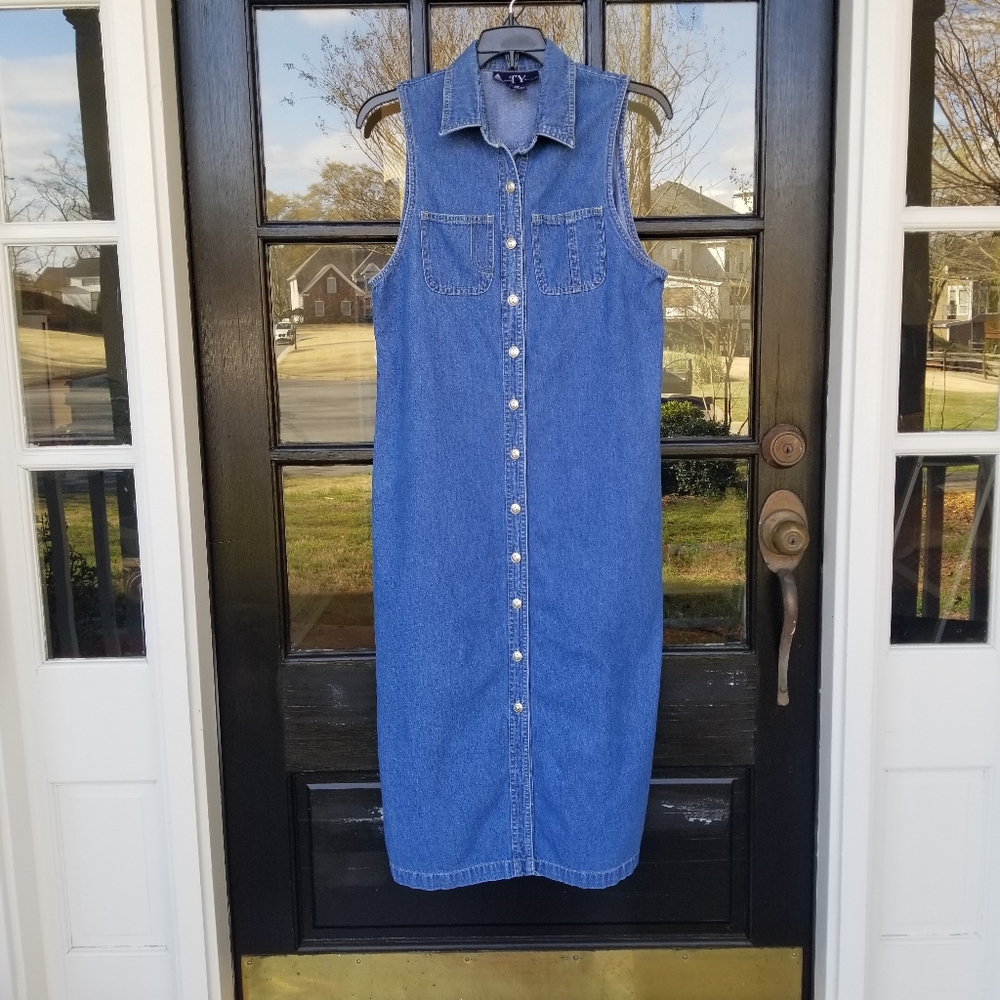 10p Denim dress
